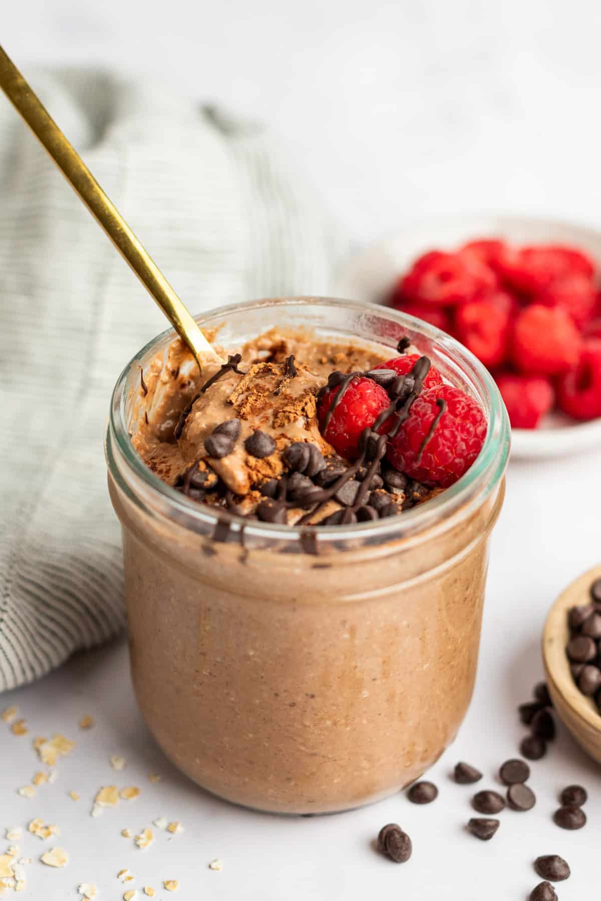 Creamy Chocolate Blended Overnight Oats Recipe