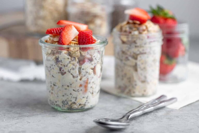 Strawberry Overnight Oats: A Breakfast Game-Changer