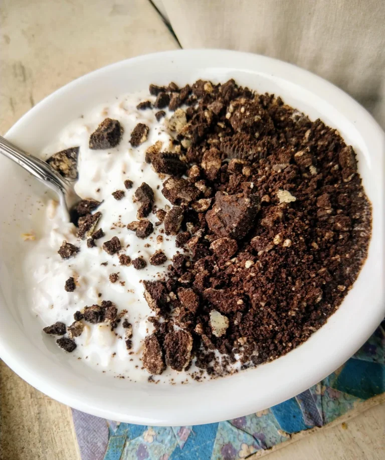 Cookies and Cream Overnight Oats