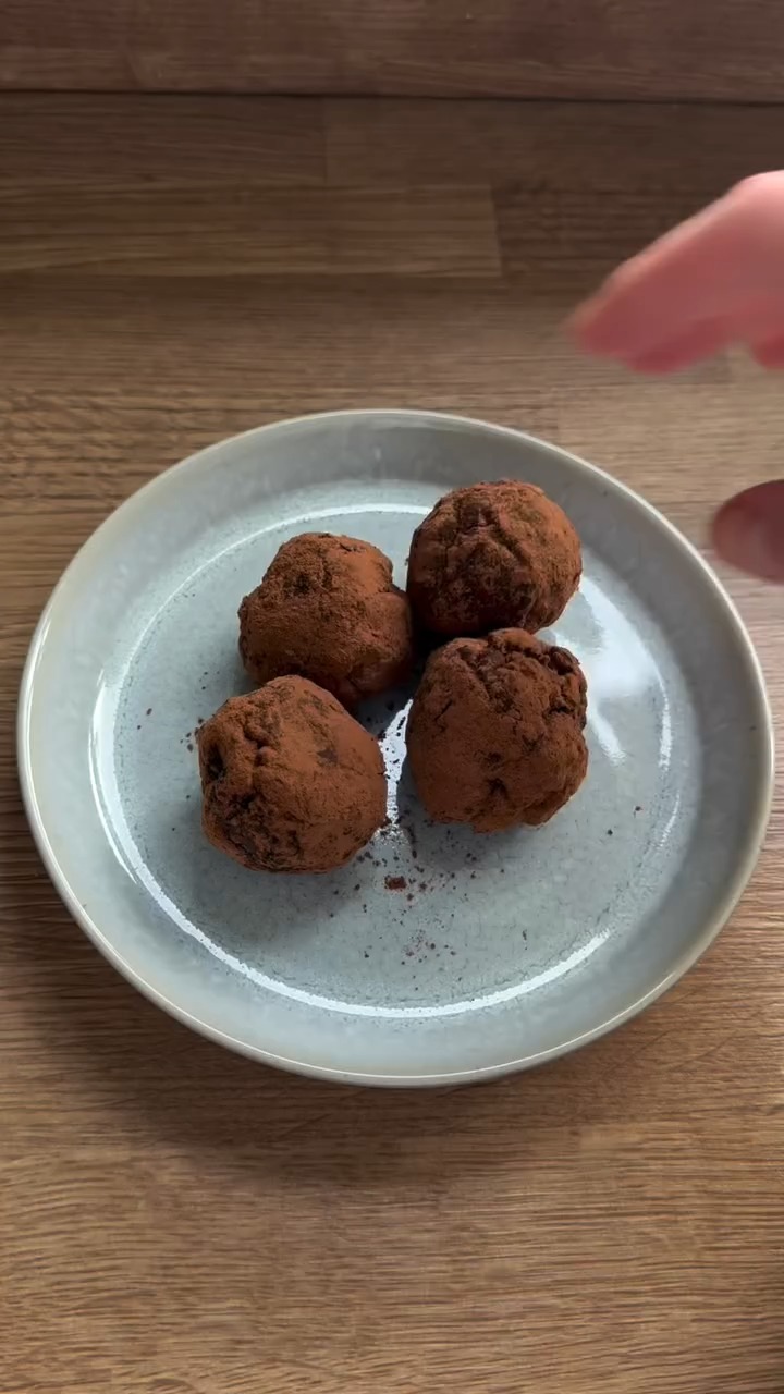 Chocolate Peanut Butter Protein Balls