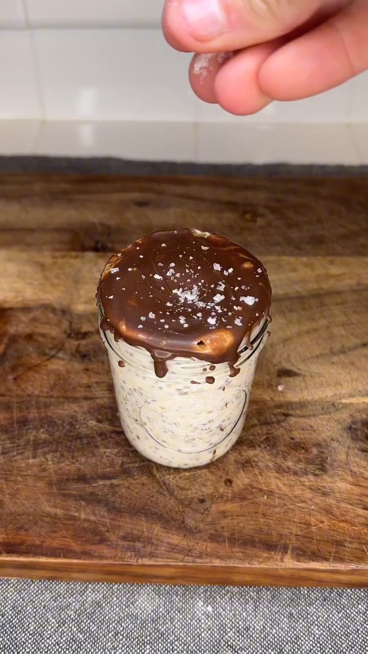 Peanut Butter Cup Overnight Oats Recipe