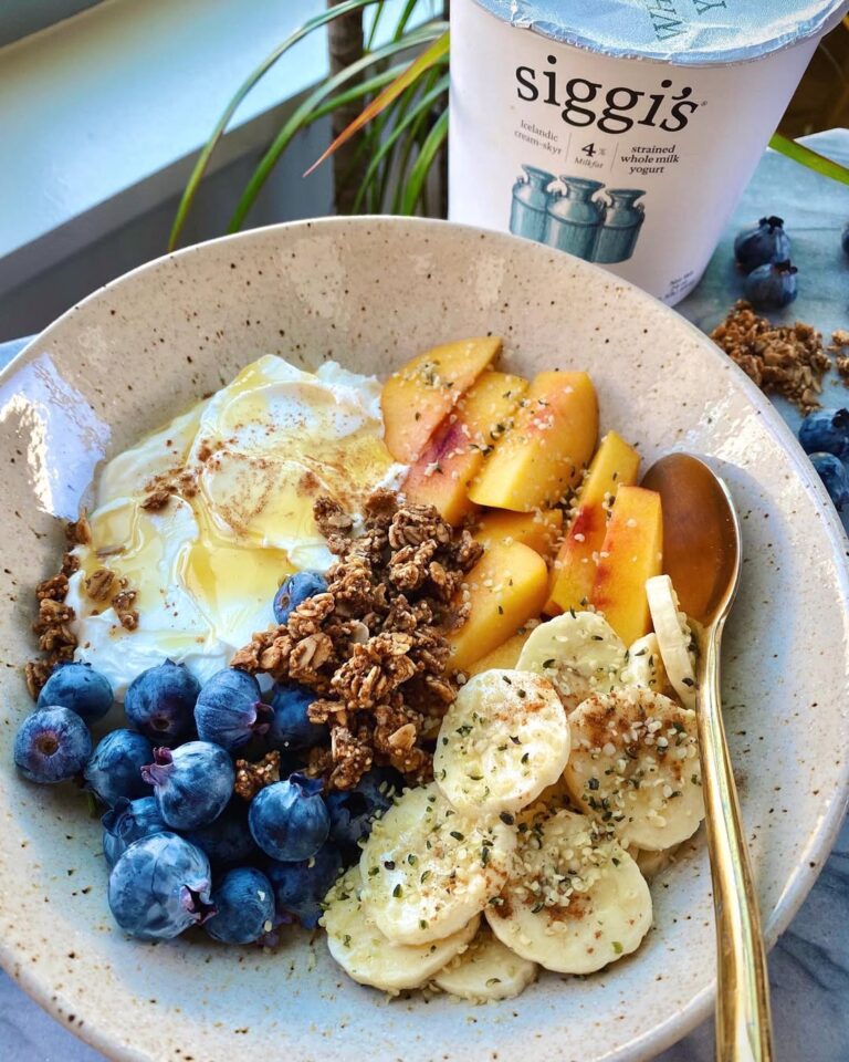 Loaded Yogurt Bowl: The Ultimate Guide to Building a Delicious, Nutritious Bowl