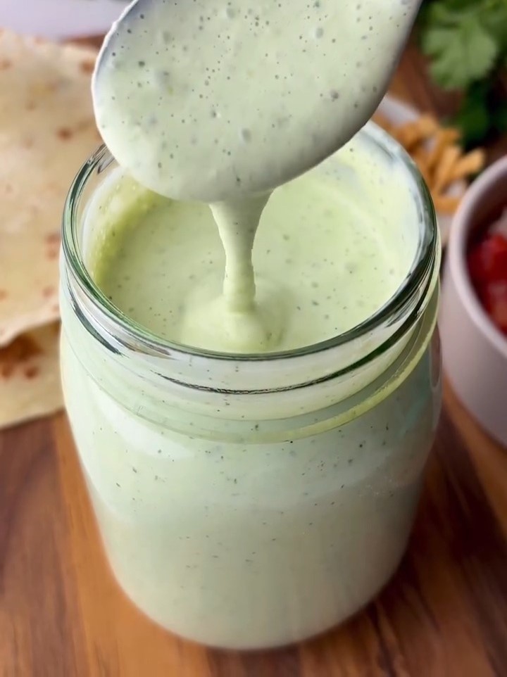 Creamy Cafe Rio Dressing