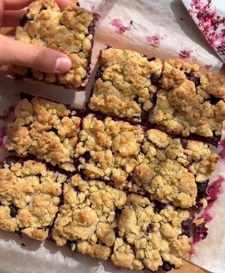 Blueberry Crumble Bars