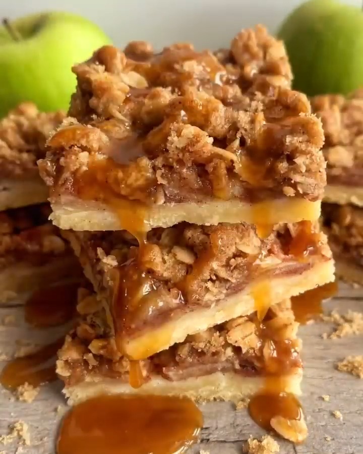 Apple Crumble Bars